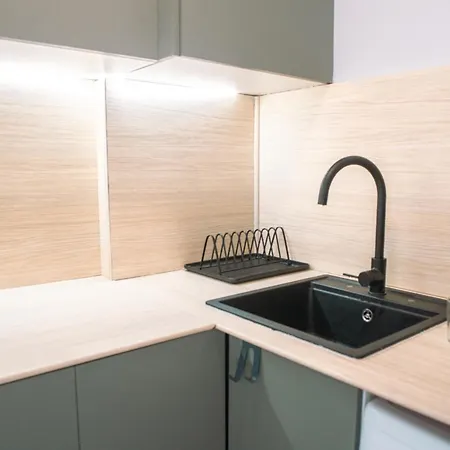 En Luminoso Con Balcon Y Vistas *