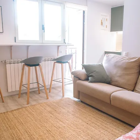 En Luminoso Con Balcon Y Vistas