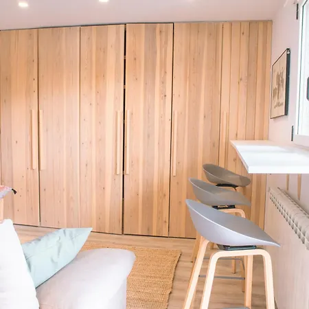 En Luminoso Con Balcon Y Vistas *