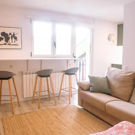 En Luminoso Con Balcon Apartment