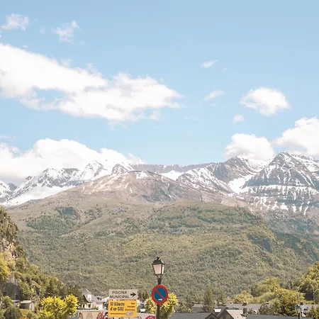 En Luminoso Con Balcon Y Vistas