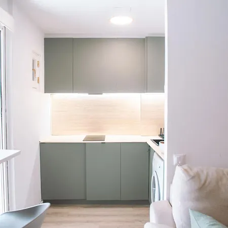 Апартаменты En Luminoso Con Balcon Y Vistas *