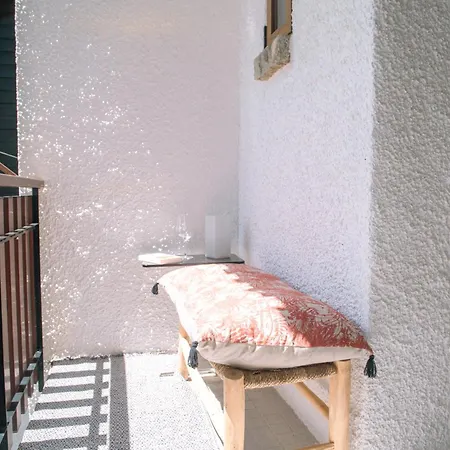 En Luminoso Con Balcon Y Vistas Апартаменты *